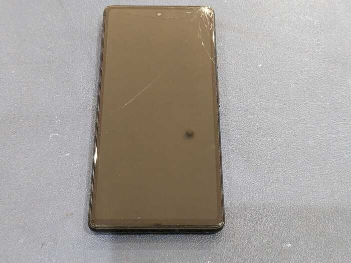 ぴくせる ピクセル Pixel 6a 画面割れ ひび割れ 落下 落とした タッチきかない 画面 がめん 修理