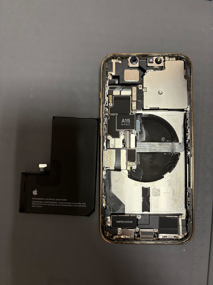 豊橋南　バッテリー交換　iPhone13Pro