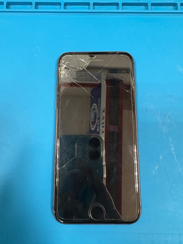 画面交換　ガラス割れ　iPhone修理