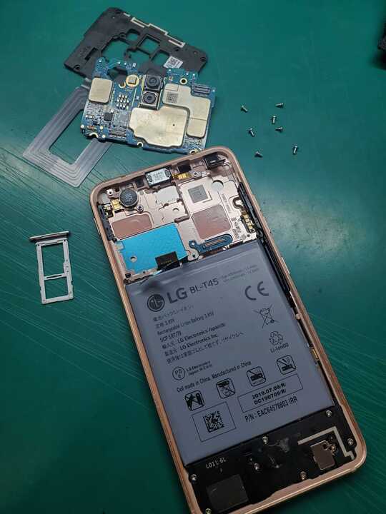修理実績】 LG style2 L-01L画面割れに【修理実績】 LG style2 L-01L