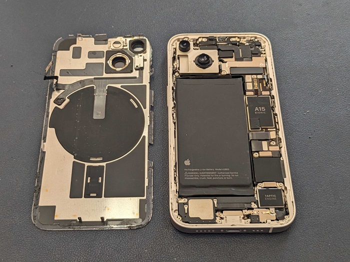 岡崎市】iPhone 14 背面割れ修理 背面ガラス割れ修理 まちスマ岡崎店