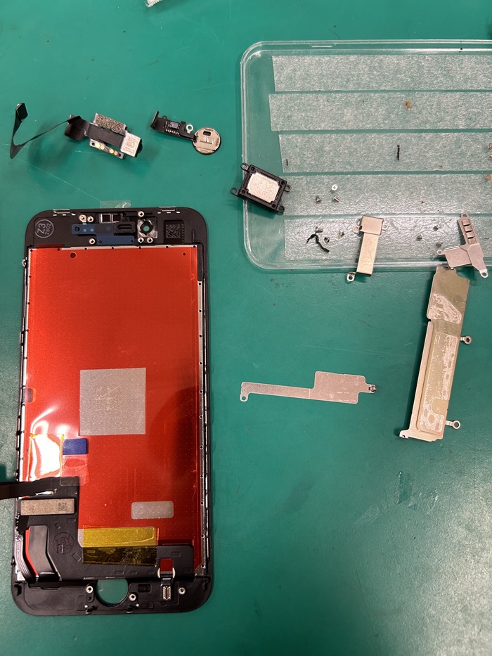 iPhoneSE3(SE第3世代) 画面の配線が切れた 【イオン春日井店】