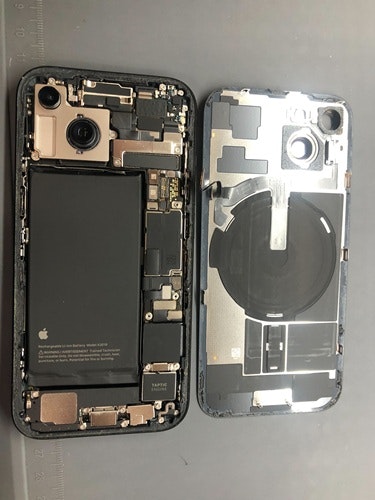 iPhone15　カメラ修理