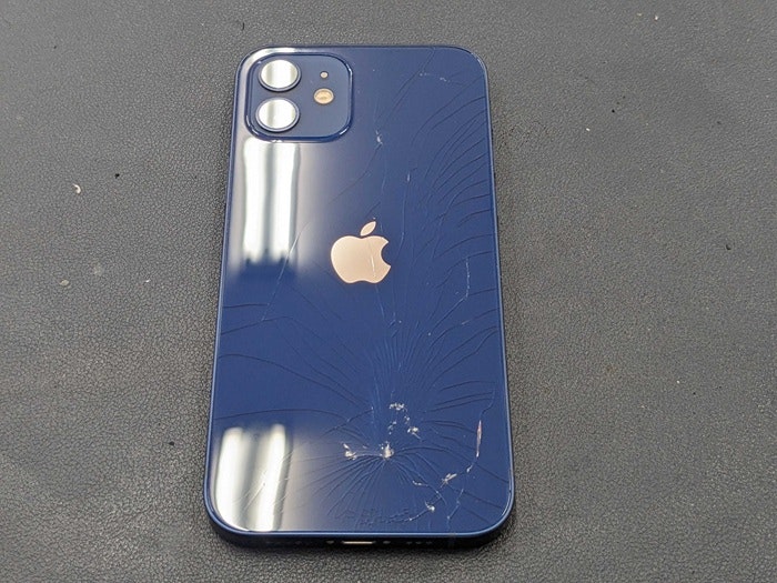 iPhone12 背面修理 背面割れ 背面パネル修理 背面交換 スマホ修理