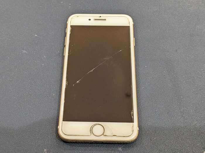 iPhone7　iPhone　修理　iPhone修理　交換　背面割れ　背面修理　豊川　豊橋　新城　蒲郡　湖西　浜松