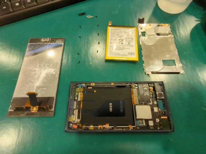 Xperia XZ/XZs 画面バッテリー 岡崎店 Xperia XZ/XZs 画面バッテリー 岡崎店