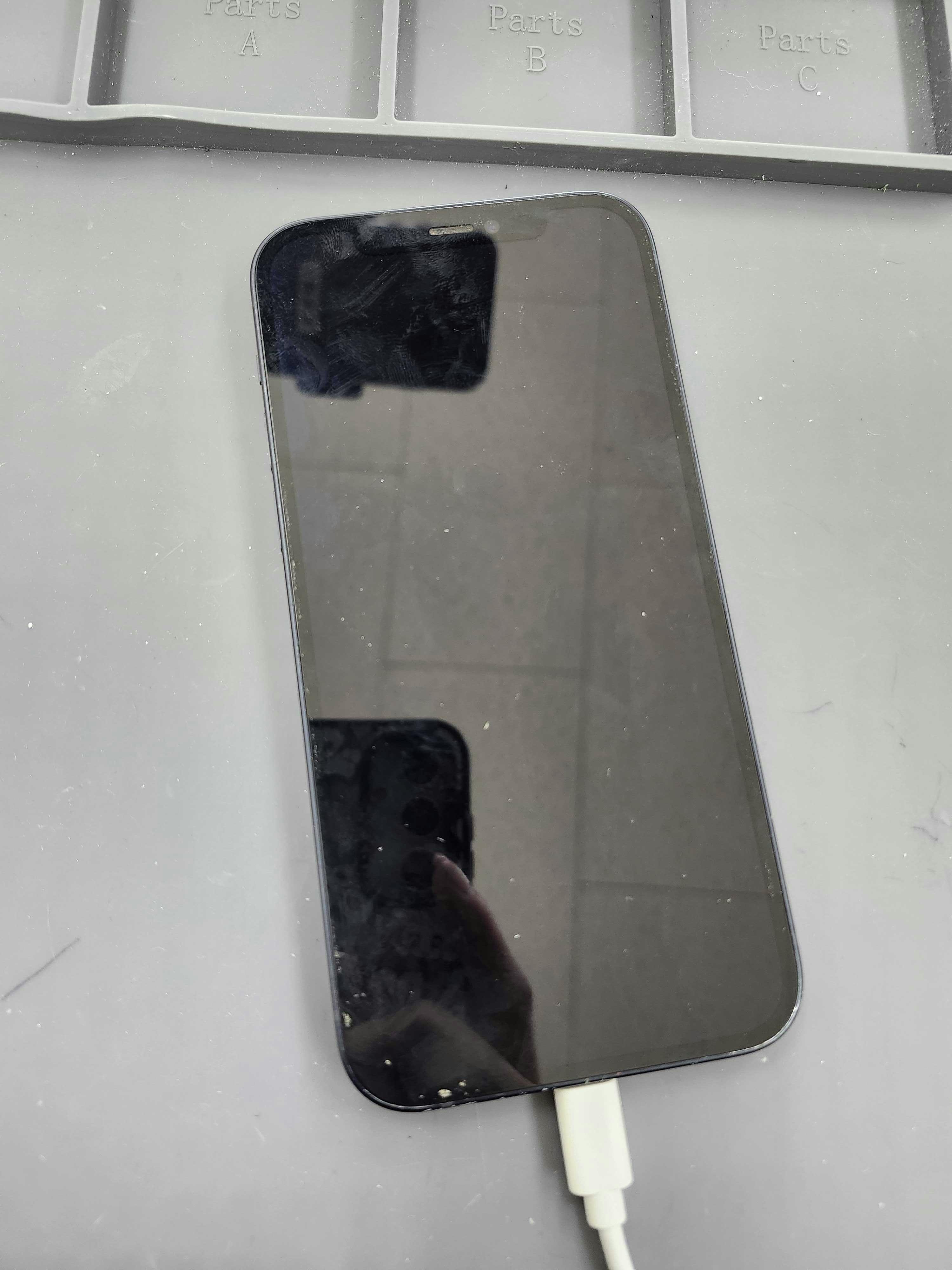 iPhone12　iPhone　修理　iPhone修理　即日　スマホ　スマホ修理　バッテリー交換　豊川　豊橋　新城　蒲郡　湖西　浜松