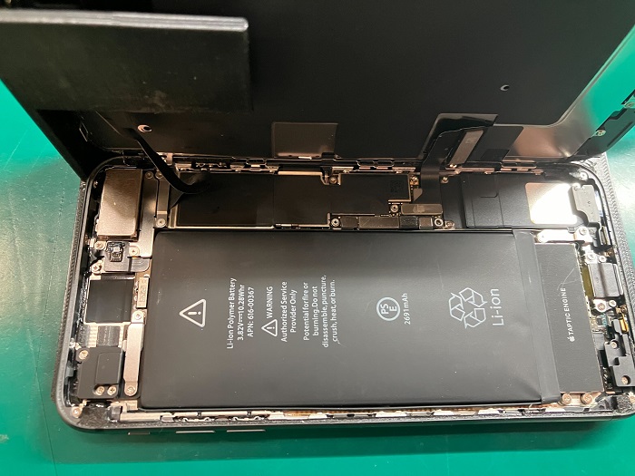 小牧市】iPhone 8+ バッテリー(電池交換) のご相談・修理 小牧市】iPhone 8+ バッテリー(電池交換) のご相談・修理