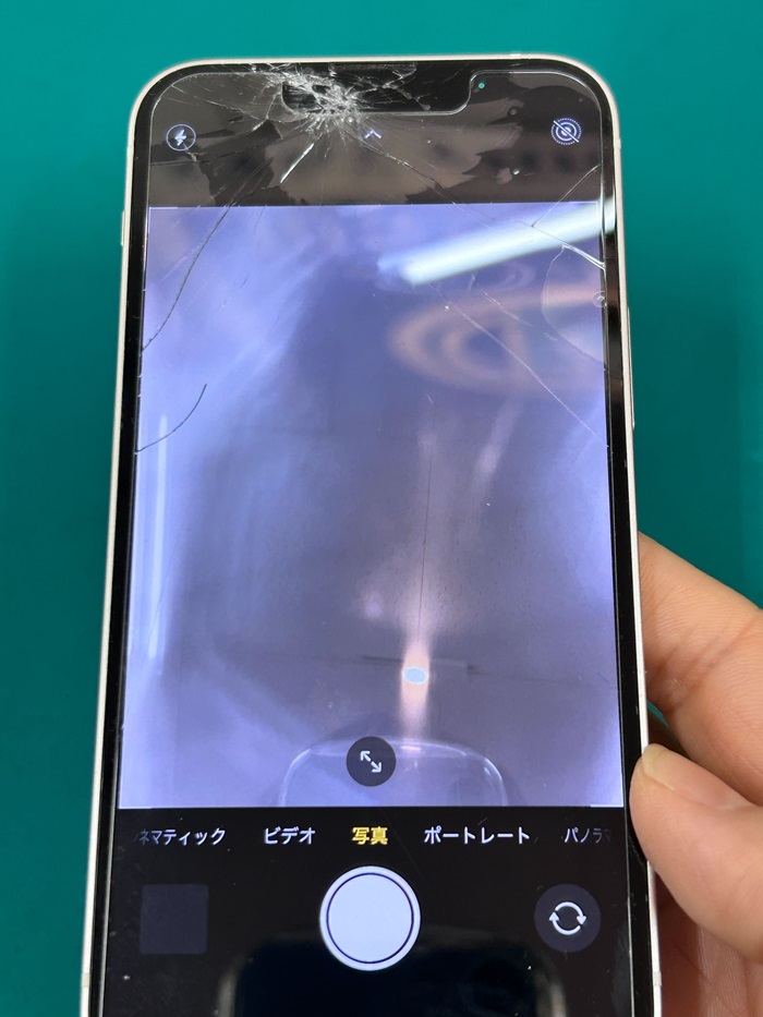 iPhone13mini 画面割れ、インカメラくもり😶‍🌫️ イオン春日井
