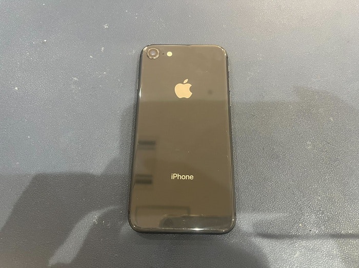 iPhone アイフォン アイフォーン スマホ スマートフォン バッテリー 電池 充電持ち 交換 取り替え メーカー修理 Apple Store 正規修理 純正 社外 保険 保証 AppleCare 故障 壊れた 壊した 修理 直す 治す 改善 自分で交換