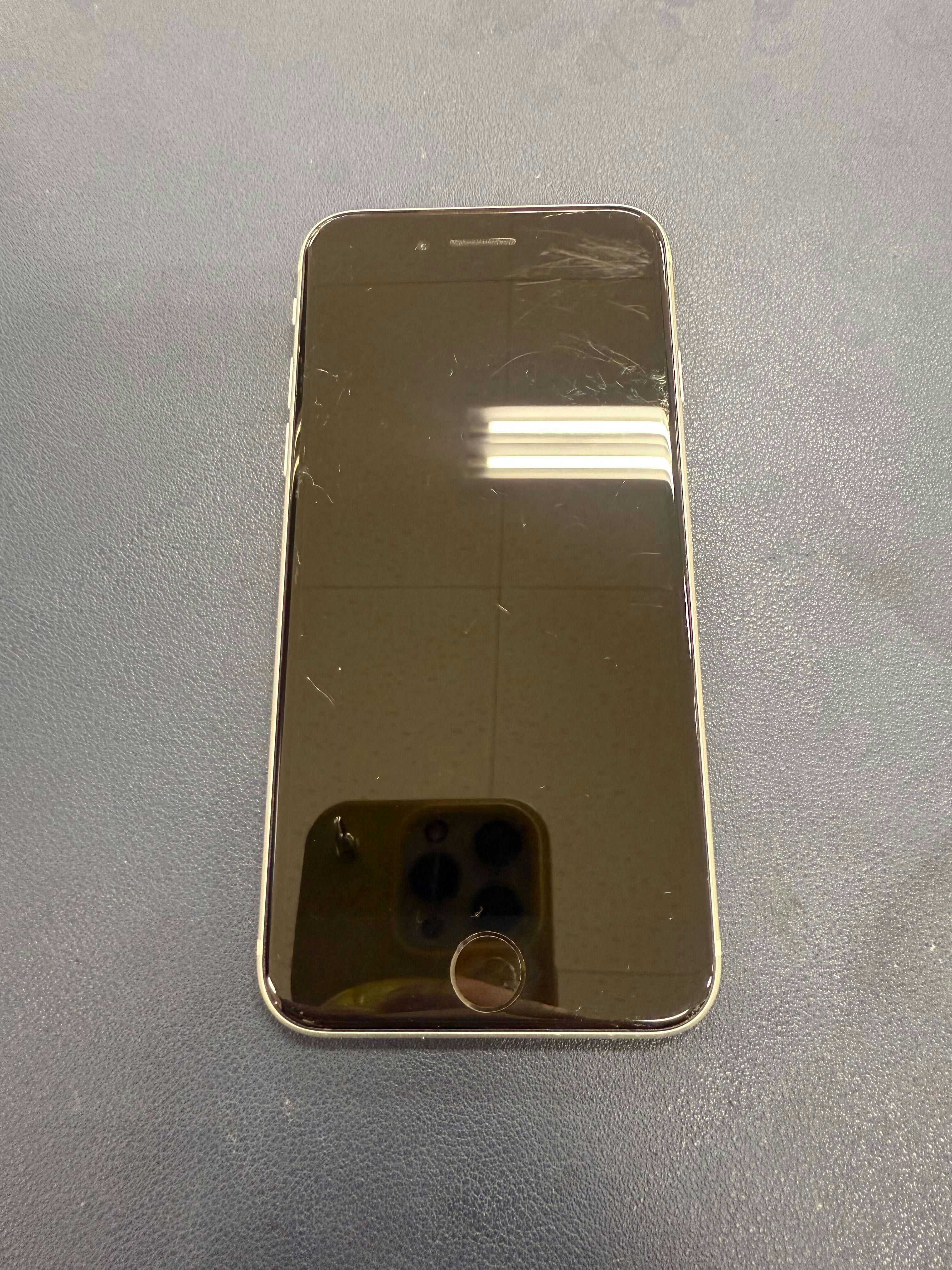 iPhoneSE2　スマホ修理　豊川市　iPhone修理　修理　画面修理　画面交換　豊川　豊橋　新城　蒲郡　湖西　浜松