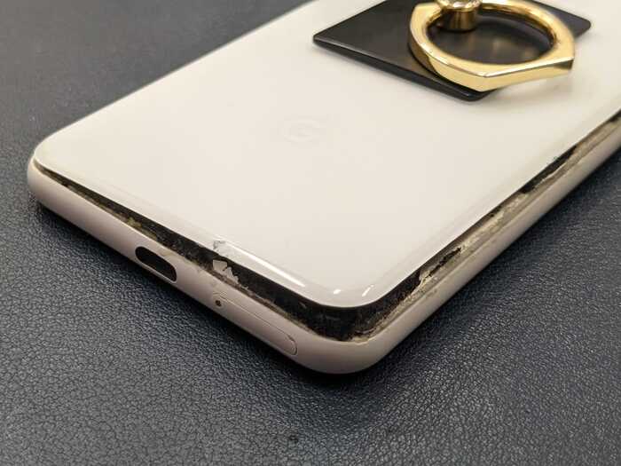 Pixel ピクセル　ぴくせる　Pixel 3　膨らんでいる　膨張　背面剥がれ　浮いている　充電減りはやい　本体熱い　電源落ちる　交換　修理　