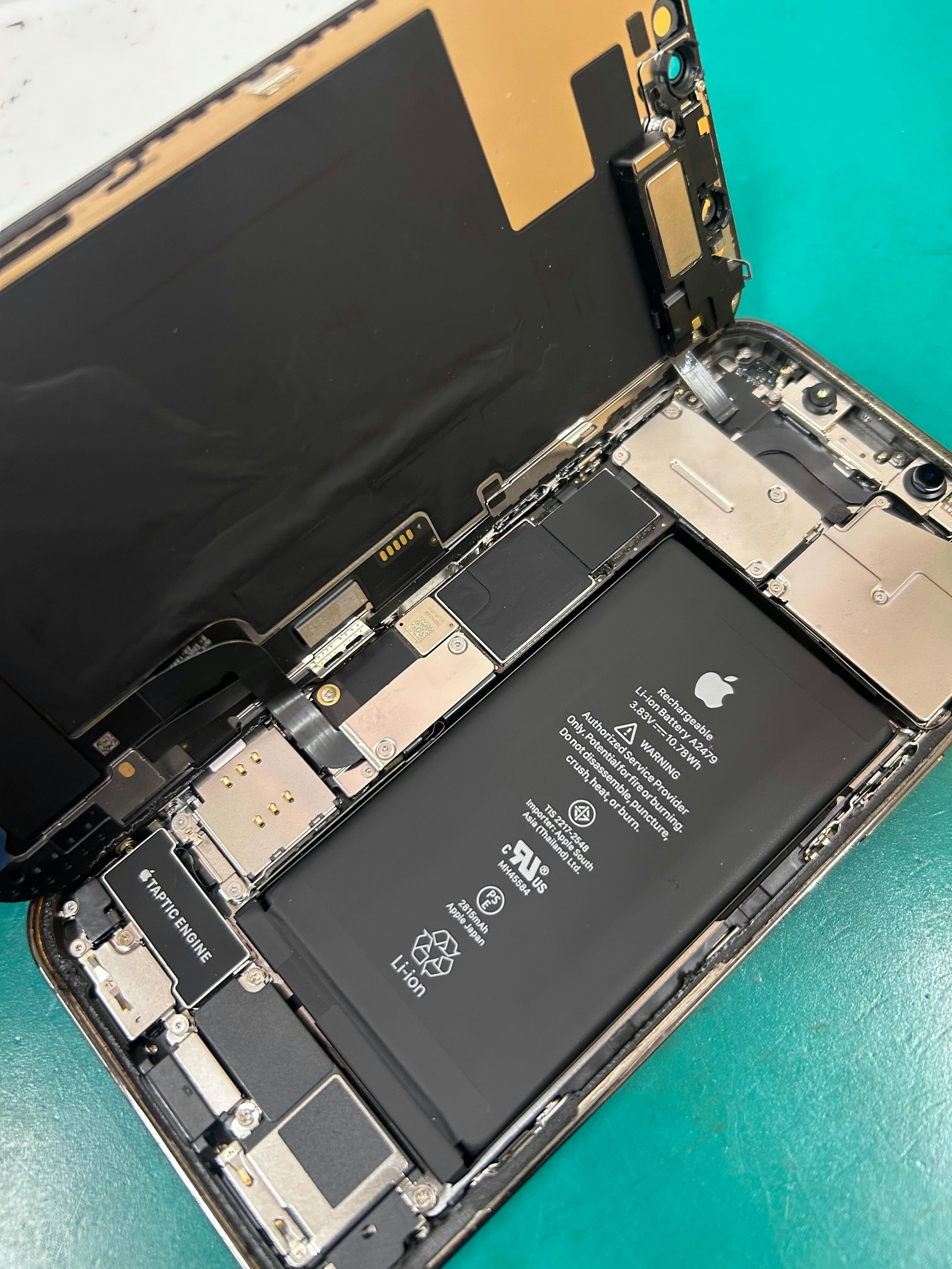 iPhone12promax　背面割れ修理