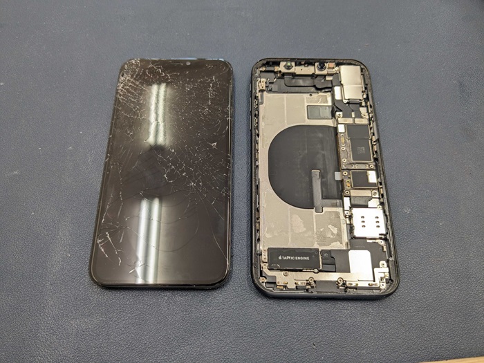 岡崎市】iPhone11 画面とバッテリー交換 まちスマ岡崎店