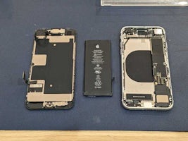 【豊田市】iPhoneSE 第2世代  画面割れ修理とバッテリー交換  まちスマGAZA豊田店