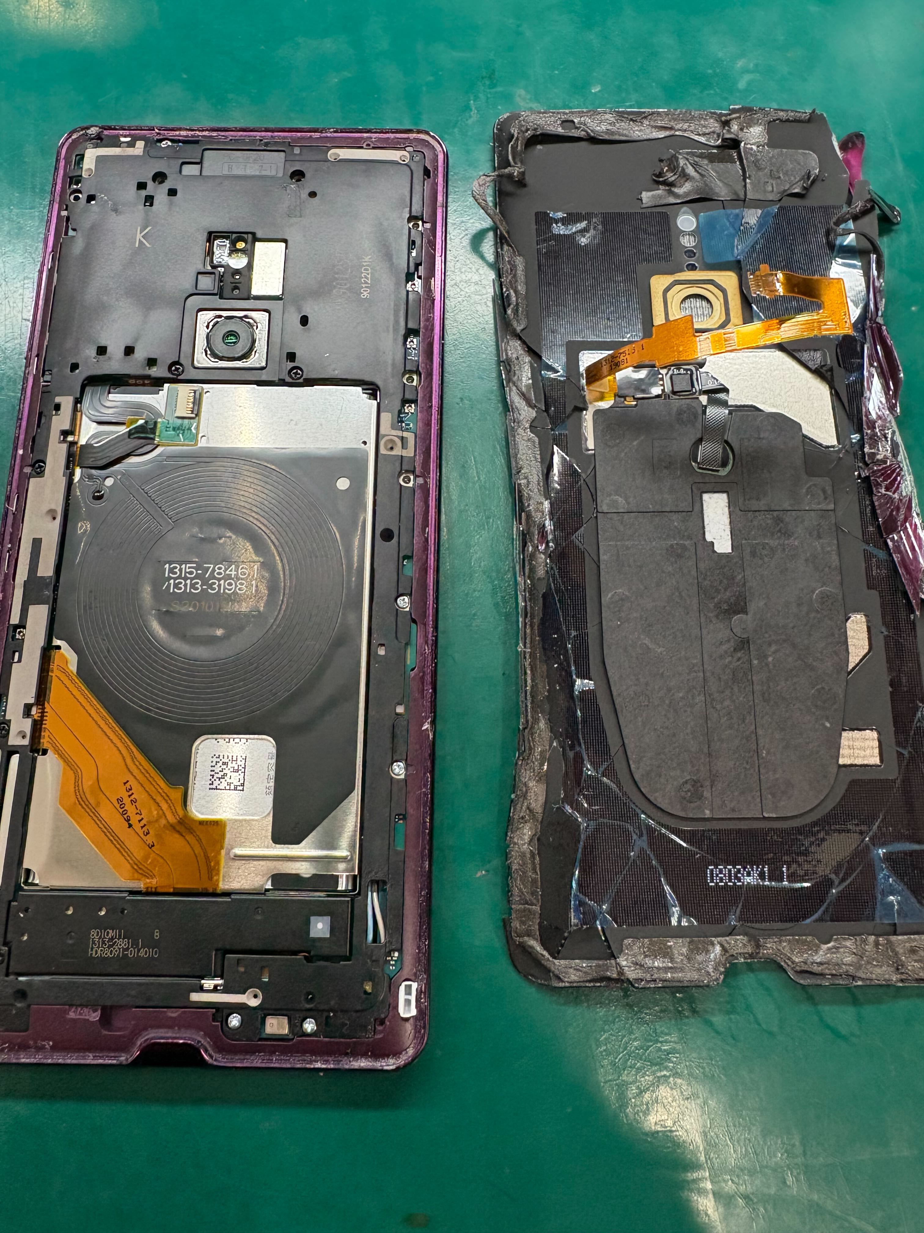 スマートフォン本体 画面割れ 背面割れ Xperia XZ3 画面、背面割れ修理 ドンキ小牧店