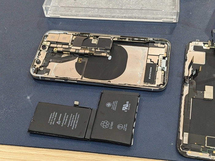 iPhone X 充電持ち悪い バッテリー持ち悪い 充電持ち良くする バッテリー持ち良くする バッテリー交換 故障 修理