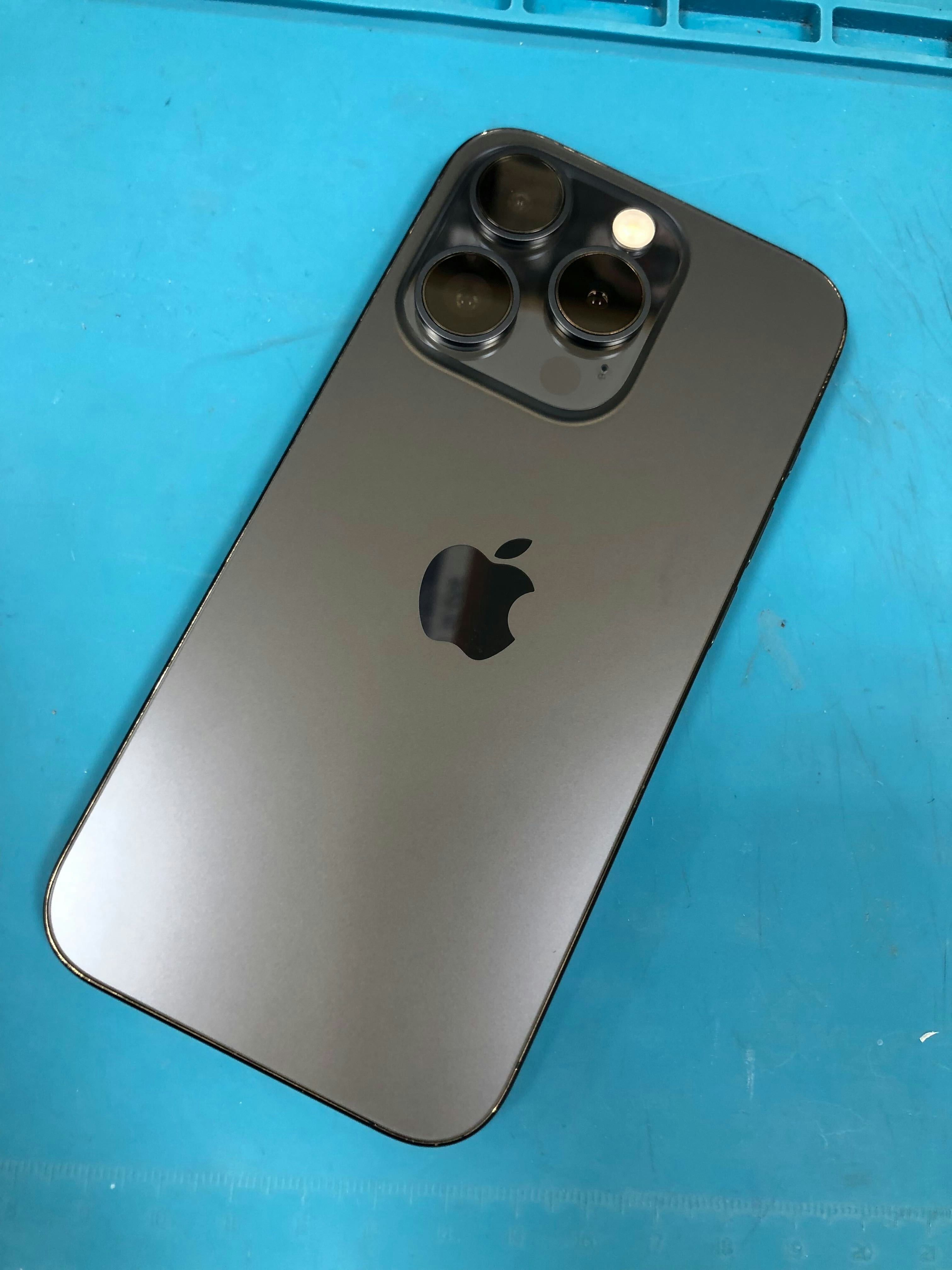 iPhone背面割れ　豊橋スマホ修理　iPhone修理豊橋