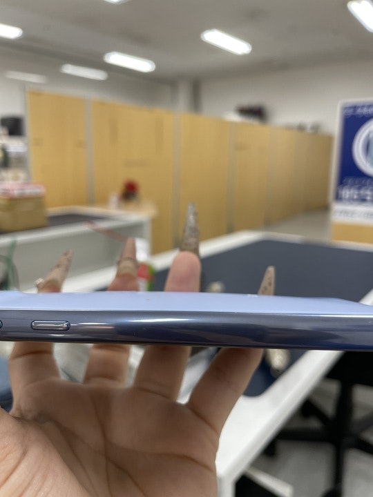 GalaxyA53　バッテリー膨張
