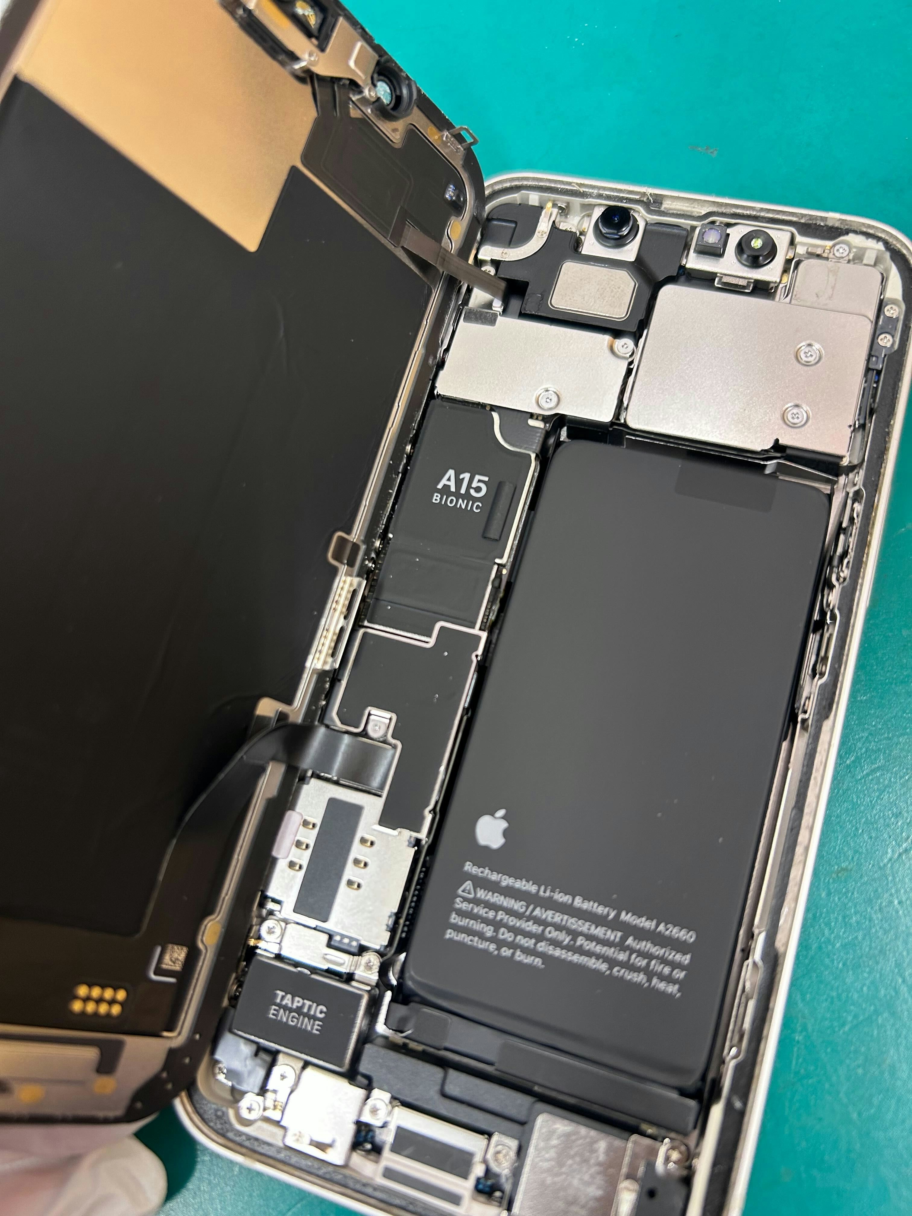 iPhone13mini 画面修理
