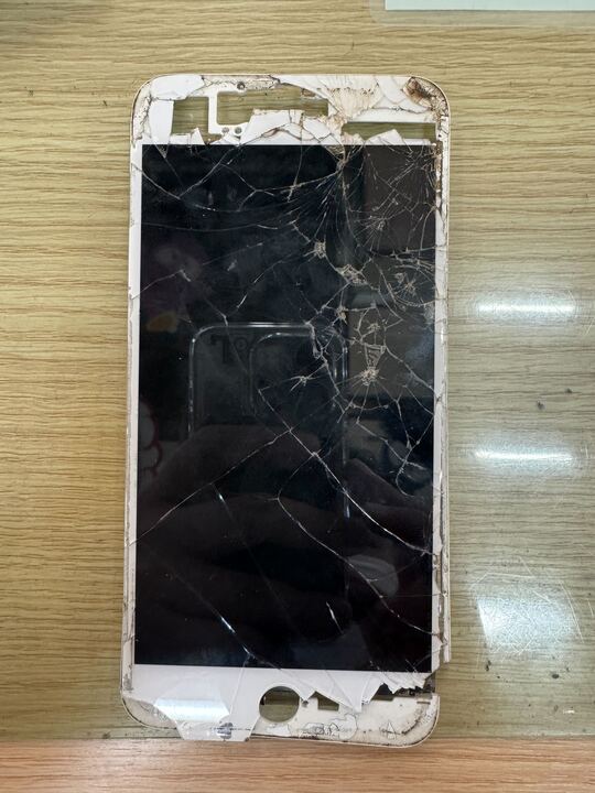 小牧】iPhone7 Plus画面修理