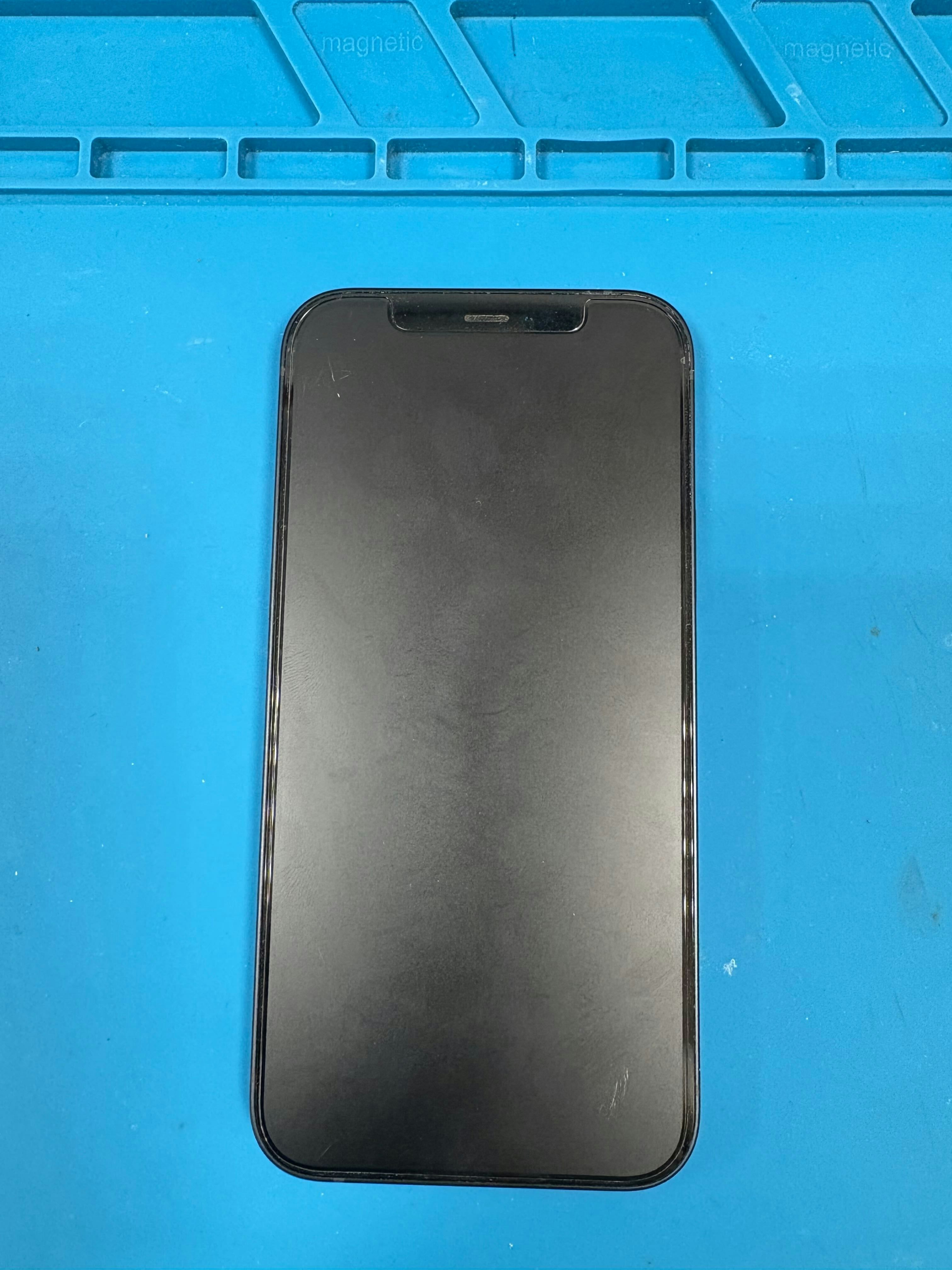 iPhone12　背面割れ　豊橋修理