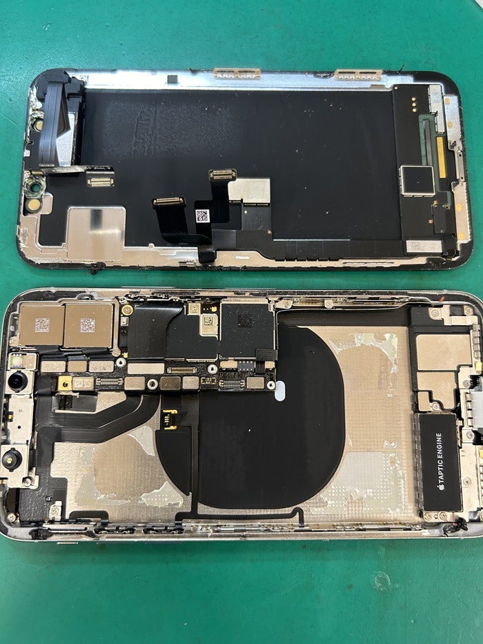 iPhoneX 画面が浮いてきた バッテリー交換 春日井市・高蔵寺・瀬戸市・尾張旭市・多治見市・長久手市・守山区・名古屋