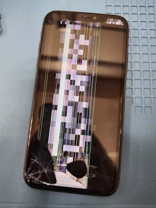 iPhone11　画面割れ　液晶漏れ　画面交換　豊川　豊橋　新城　蒲郡　湖西　浜松