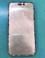 【豊川市でiPhone15の画面修理】車に轢かれて画面破損…！画面交換で無事復旧しました