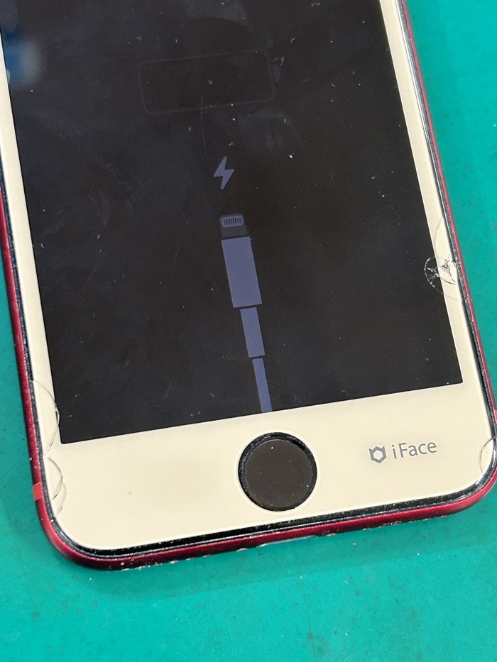 iPhoneSE3 電源が入らない 【イオン春日井店】