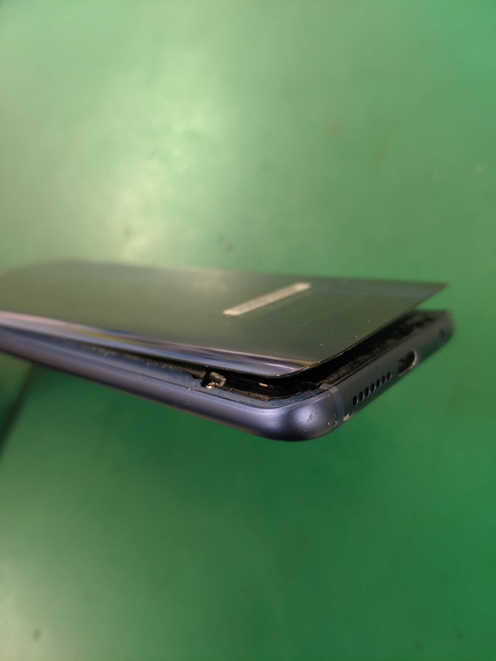 Huawei　honor9　バッテリー膨張　バッテリー交換　電池交換　バッテリー修理　膨張　豊川　豊橋　新城　蒲郡　岡崎　湖西　浜松