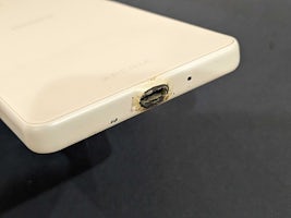 【豊川市】Xperia 10 IVが発火！？充電口の故障による危険な症状を充電口交換で修理しました