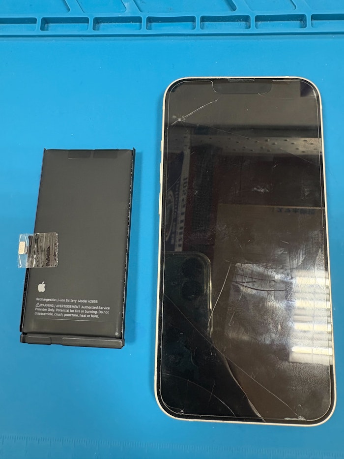 即日修理　iPhone13　バッテリー交換