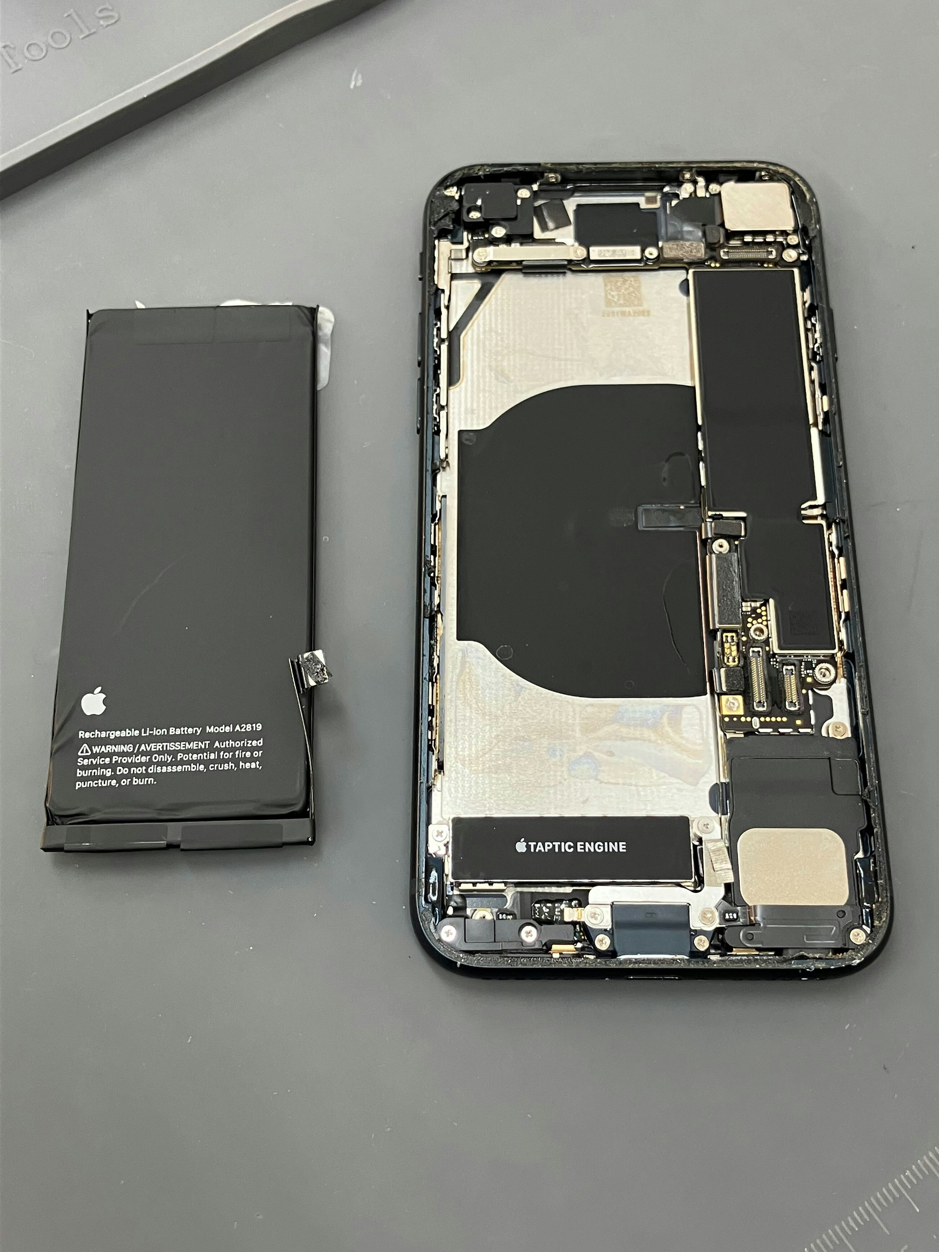 iPhoneSE3　バッテリー劣化　電池の減りが早い　豊川　豊橋　新城　蒲郡　湖西　浜松