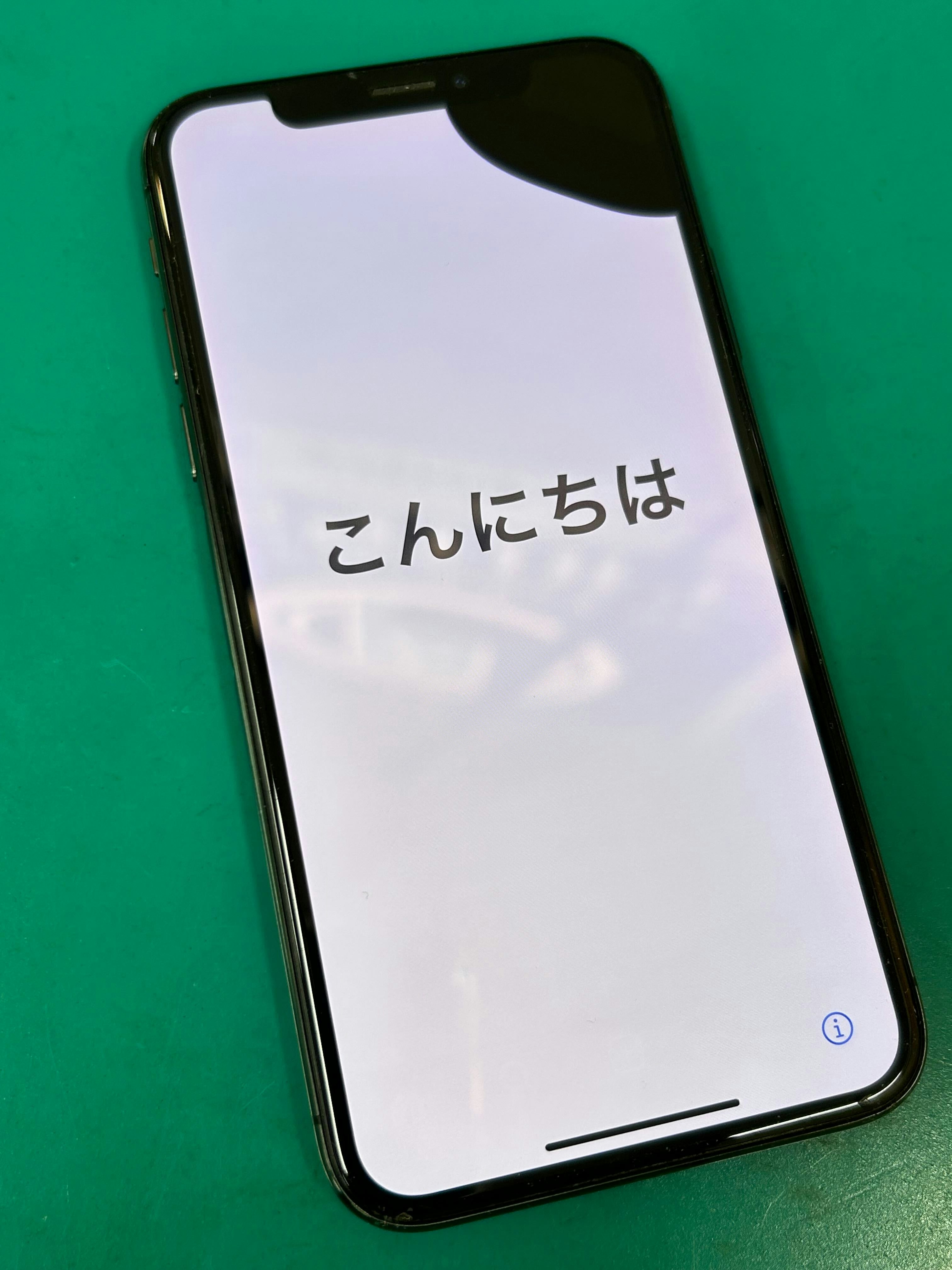 iPhoneX 液晶漏れ