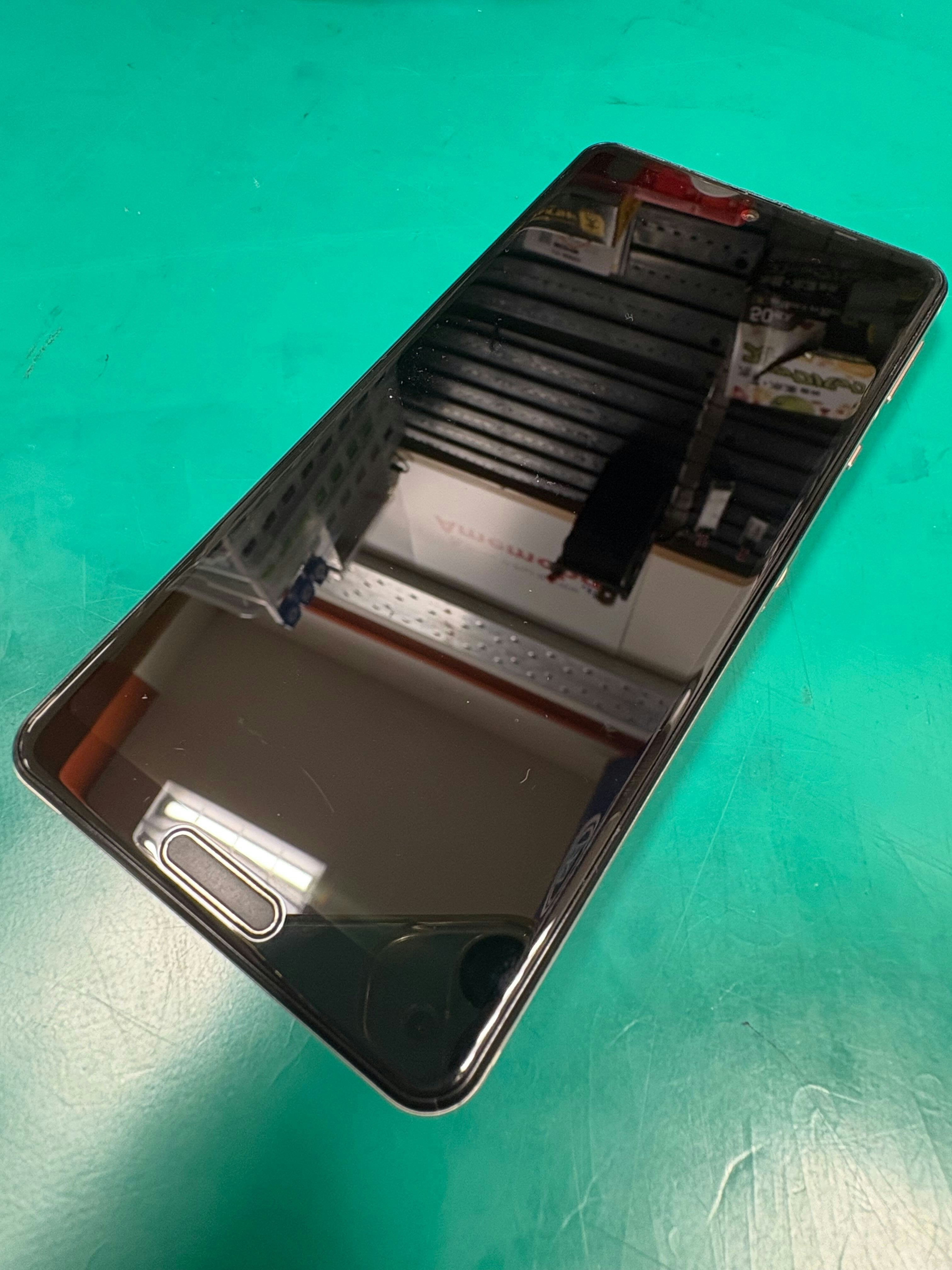 AQUOSバッテリー交換　豊橋スマホ修理　AQUOS修理