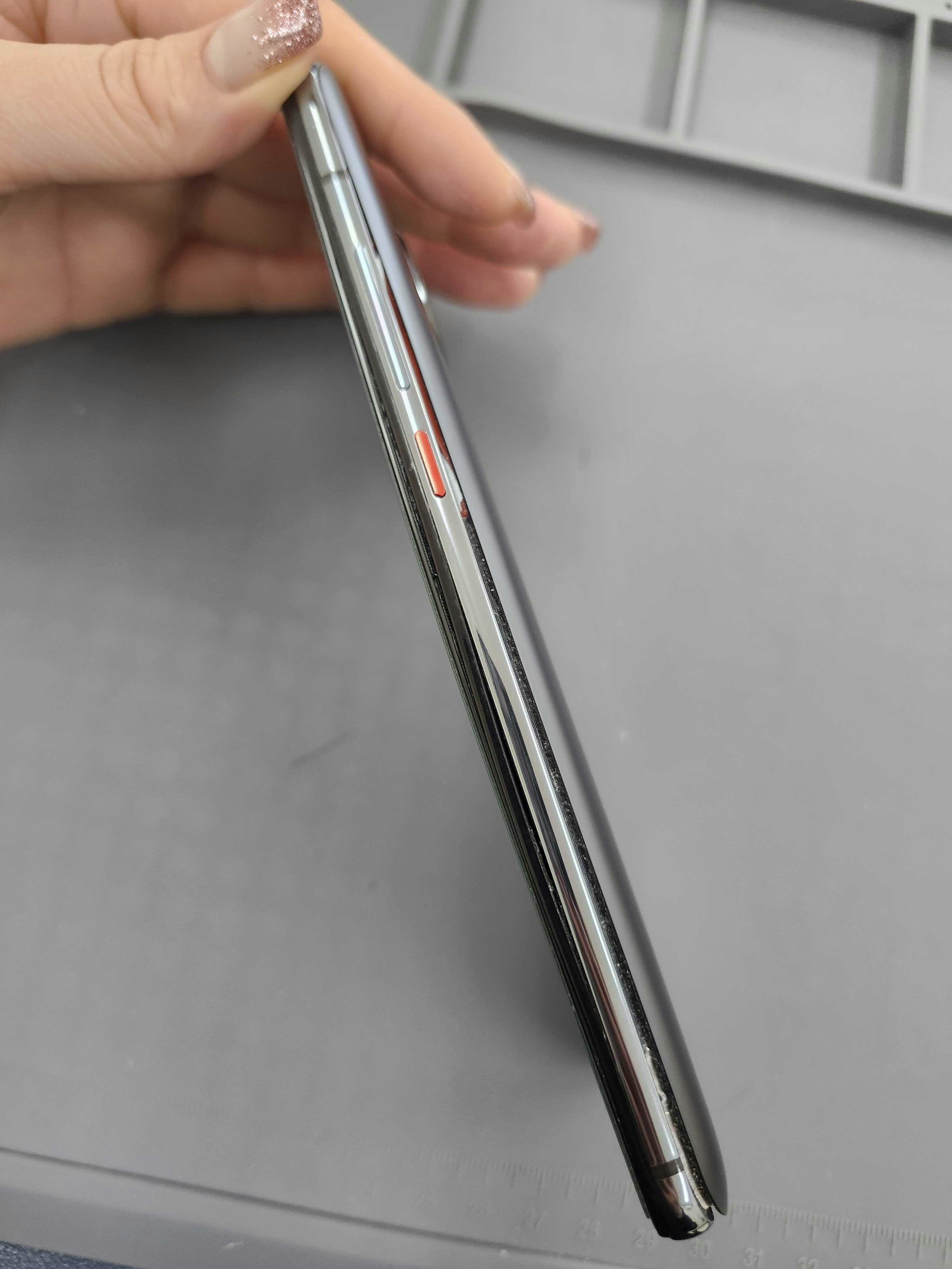 XiaomiRedmiK30Pro　Xiaomi　Redmi　Android　スマホ　スマホ修理　修理　バッテリー膨張　バッテリー交換　豊川　豊橋　新城　蒲郡　湖西　浜松