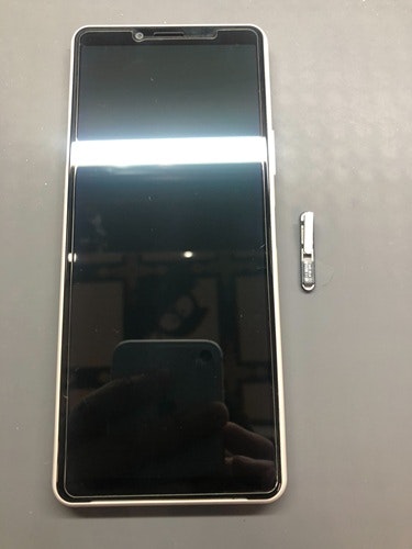 Xperia 10 II の電源ボタンが反応しない