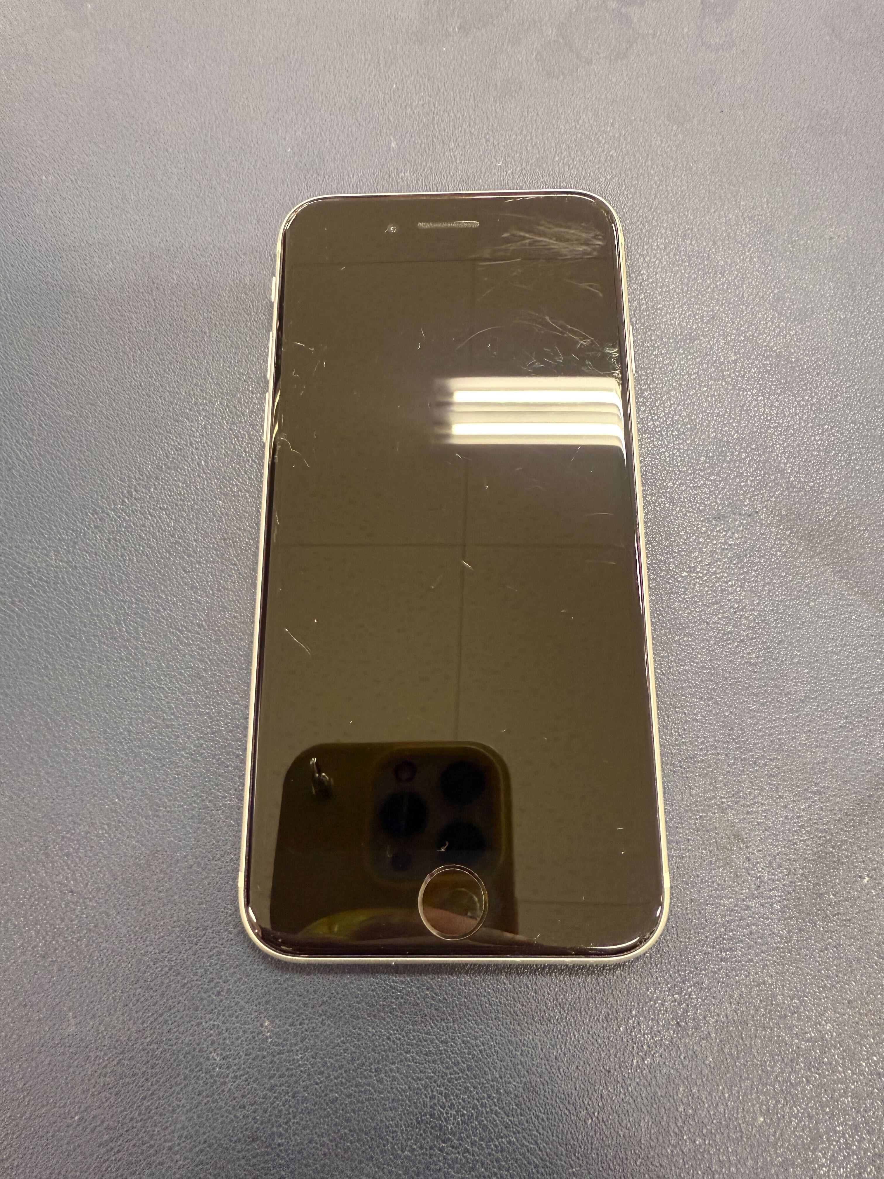 iPhone SE2の「音は鳴るけど画面が映らない」症状とは？