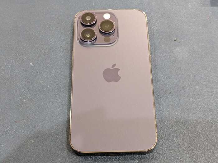 あいふぉん　アイフォン　iPhone 14 pro 経年劣化　充電の減りがはやい　膨張　電源落ちる　動作が遅い