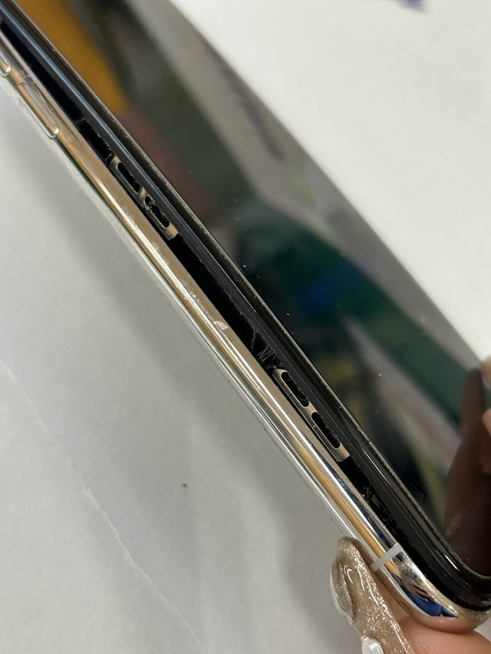 iPhoneX 画面が浮いてきた バッテリー交換 春日井市・高蔵寺・瀬戸市・尾張旭市・多治見市・長久手市・守山区・名古屋