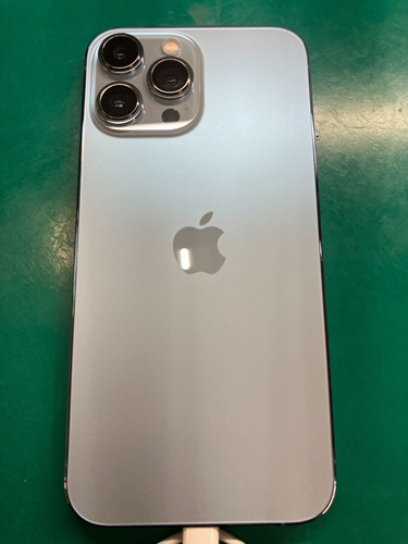 春日井市】iPhone 14 Pro Maxの背面割れを背面ガラス交換で修復！高