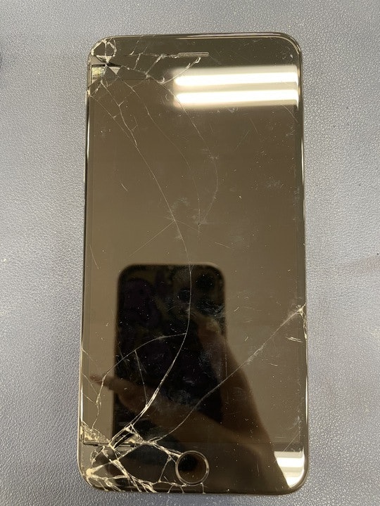 iPhone6SPlus　iPhone　修理　iPhone修理　交換　画面割れ　画面修理　液晶真っ暗　タッチ不良　ゴーストタッチ　液晶に線　豊川　豊橋　新城　蒲郡　湖西　浜松