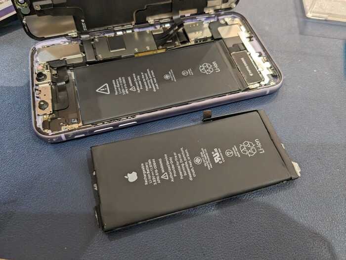 iPhone 11 バッテリー 減り早い 交換 修理