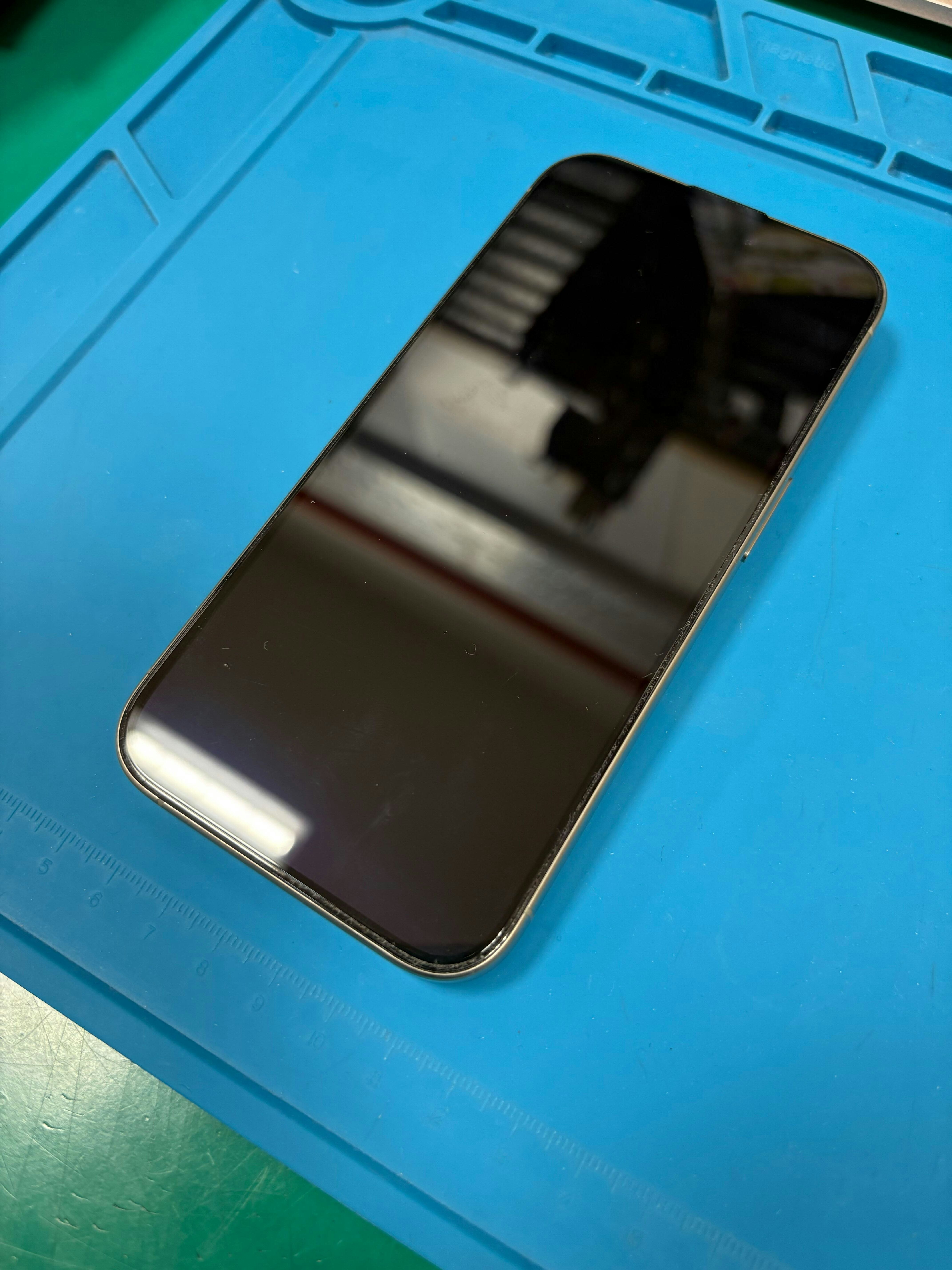 画面交換　iPhone修理　豊橋即日