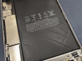 【iPad mini4】起動しない症状がバッテリー交換で改善！春日井市でiPad修理ならまちスマ イオン春日井店へ！