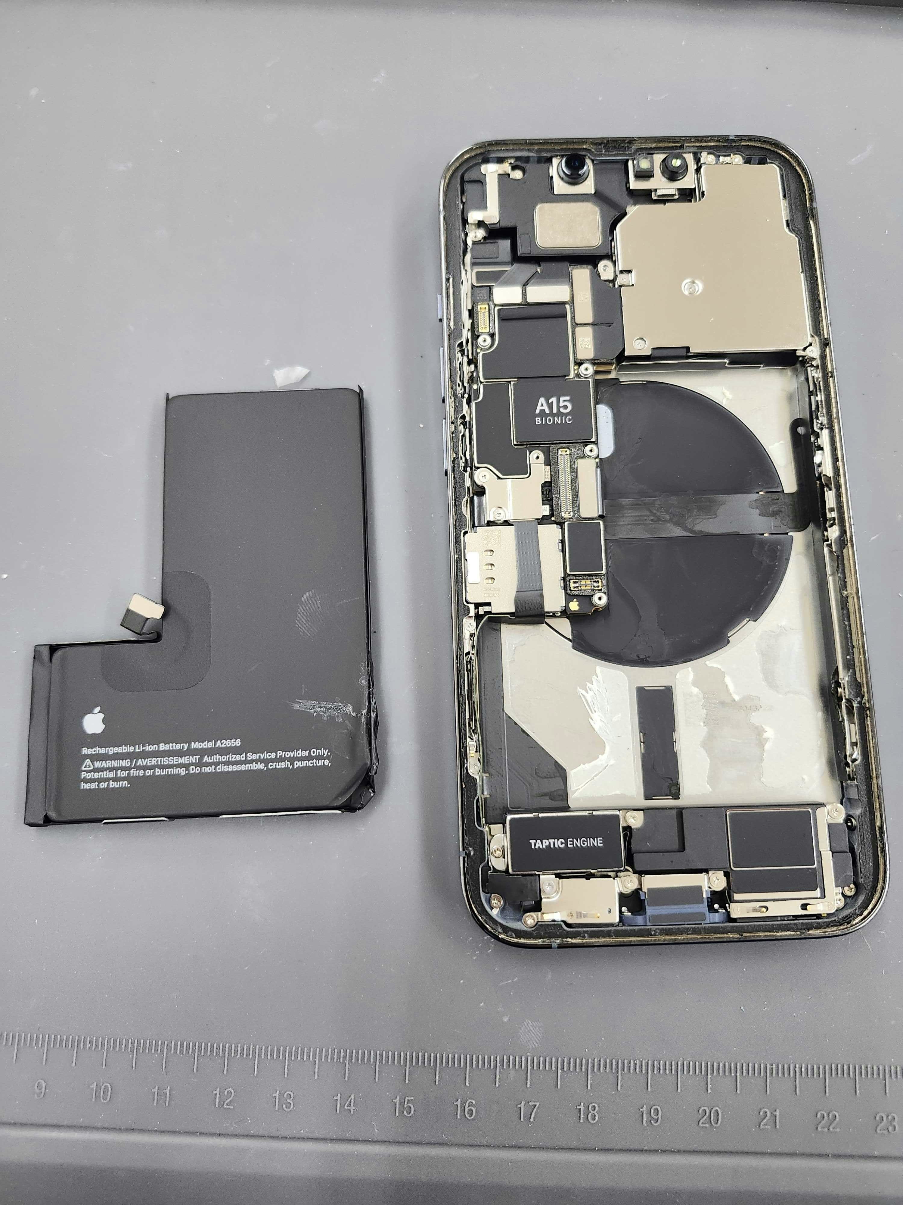 iPhone　iPhone修理　iPhone13pro　電池交換　即日修理　バッテリー交換　豊川　豊橋　蒲郡　岡崎　湖西　浜松