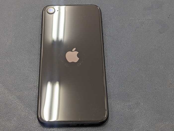 あいふぉん　アイフォン　iPhone　SE2　充電もたない　減りが早い　経年劣化　サービス表記　ばってりー　バッテリー　交換