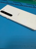 【当日修理・豊川市でAQUOS R5Gのバッテリー膨張修理】背面浮きも当日90分対応｜税込13,200円
