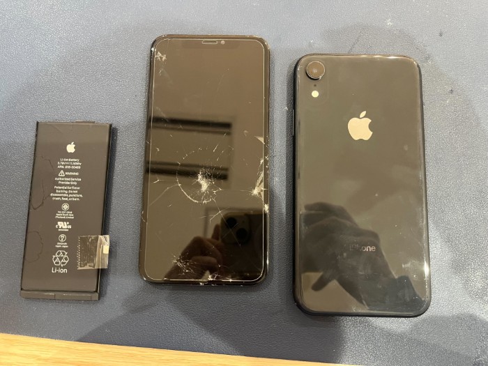 iPhone XR 画面＋バッテリー修理 【豊田】